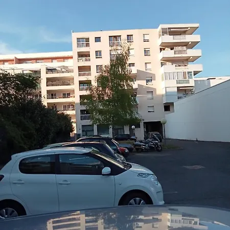 Nart & Niar Apartment *