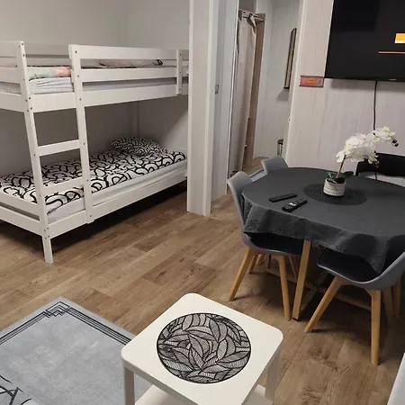 Nart & Niar Apartment *